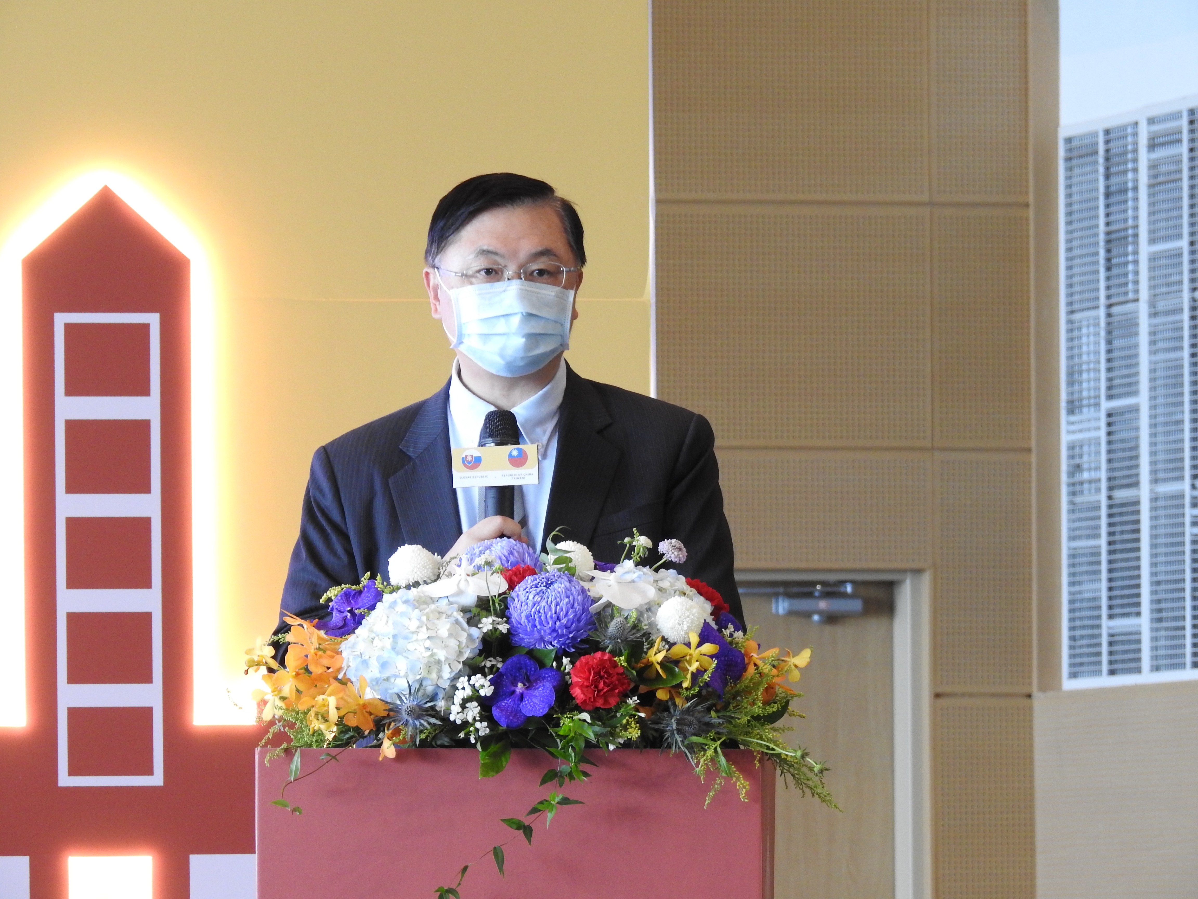Deputy Mayor Lo Ta-Shen remarked on the seminar