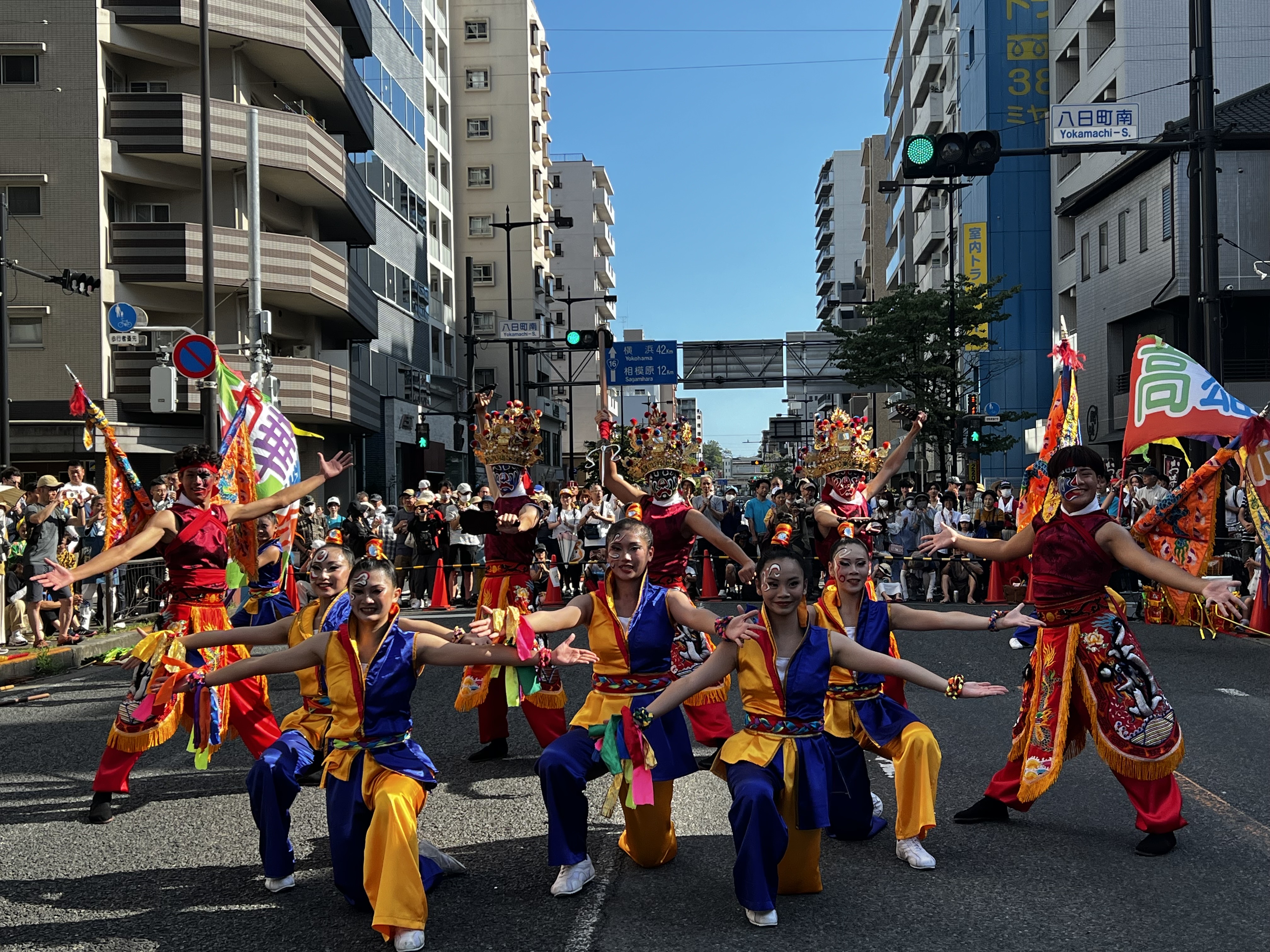 高雄中華藝校表演團演出台灣傳統舞蹈官將首，驚豔八王子市民