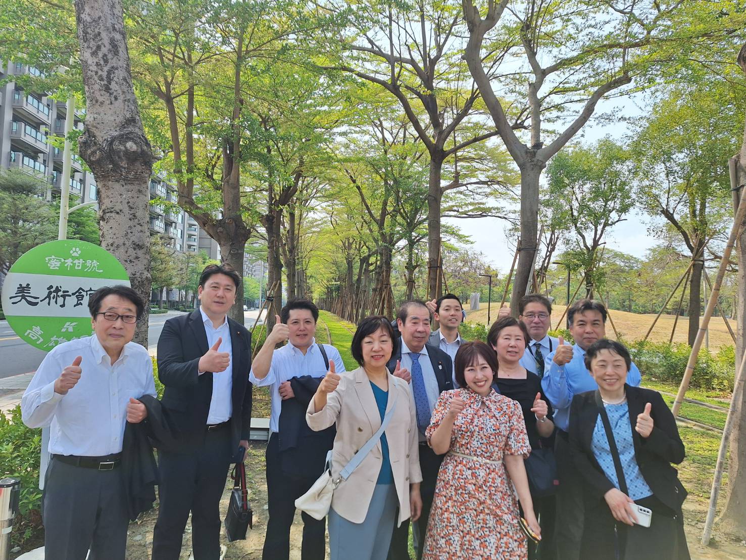 圖說6：日本東京都荒川區議會訪團參訪高雄輕軌，驚嘆輕軌綠美化成果。