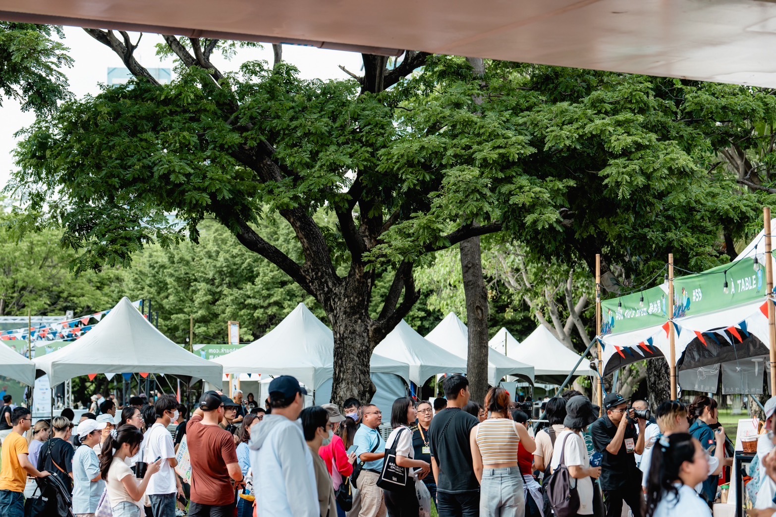 圖說八：法國生活節在高雄活動登場首日便湧現滿滿人潮。