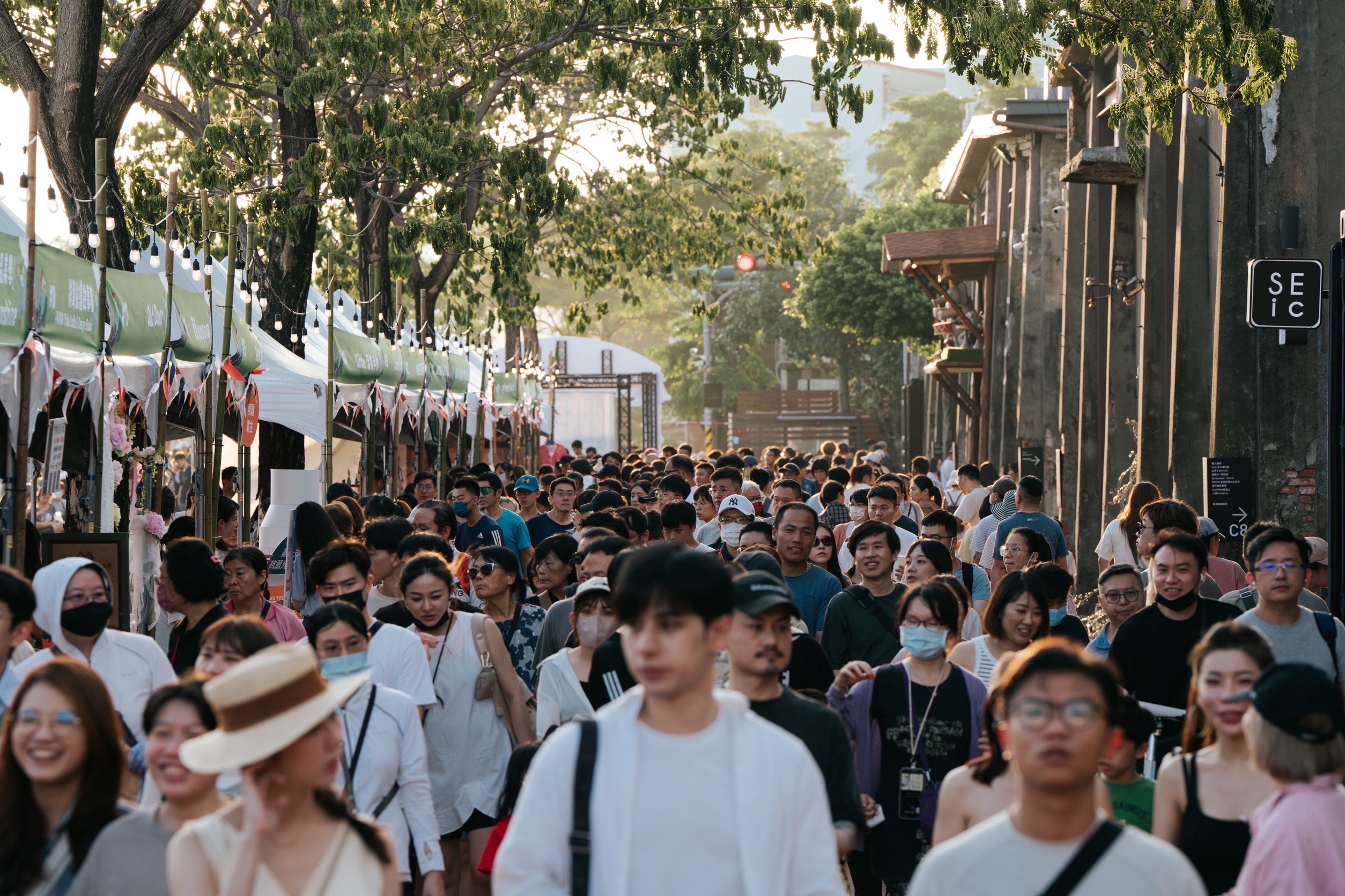 圖說二：首次在駁二登場的法國生活節，活動兩日吸引6萬人參加。